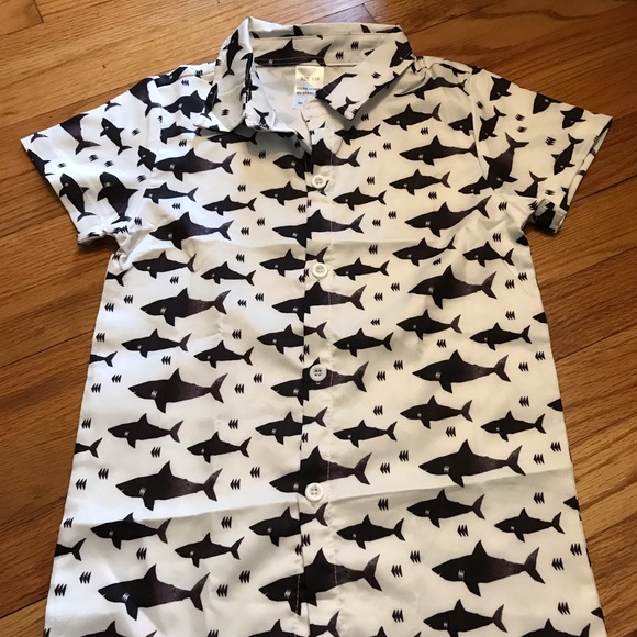 uideazone/Amazon Other - Short sleeve shark shirt NWT from Amazon